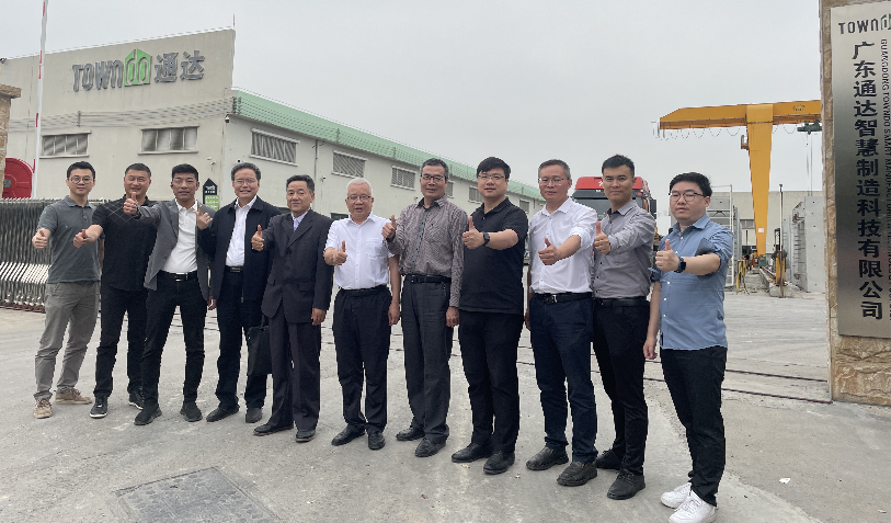 01 合照_WPS圖片.jpg 01 合照_WPS圖片.jpg